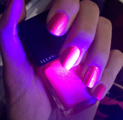 uv glow nail polish